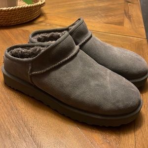 UGG Classic Mini Slipper